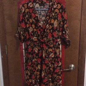 Flowy Floral Collared Dress With Pockets